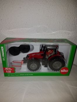 Massey Ferguson MF 8680 mit Rundballen