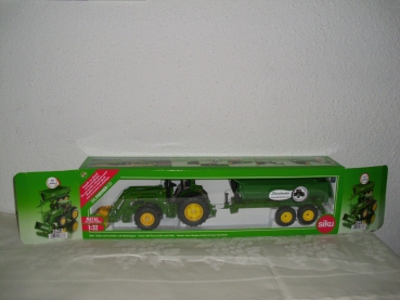 John Deere mit Frontlader und Anhänger