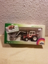 Massey Ferguson Traktor mit Schaufellader